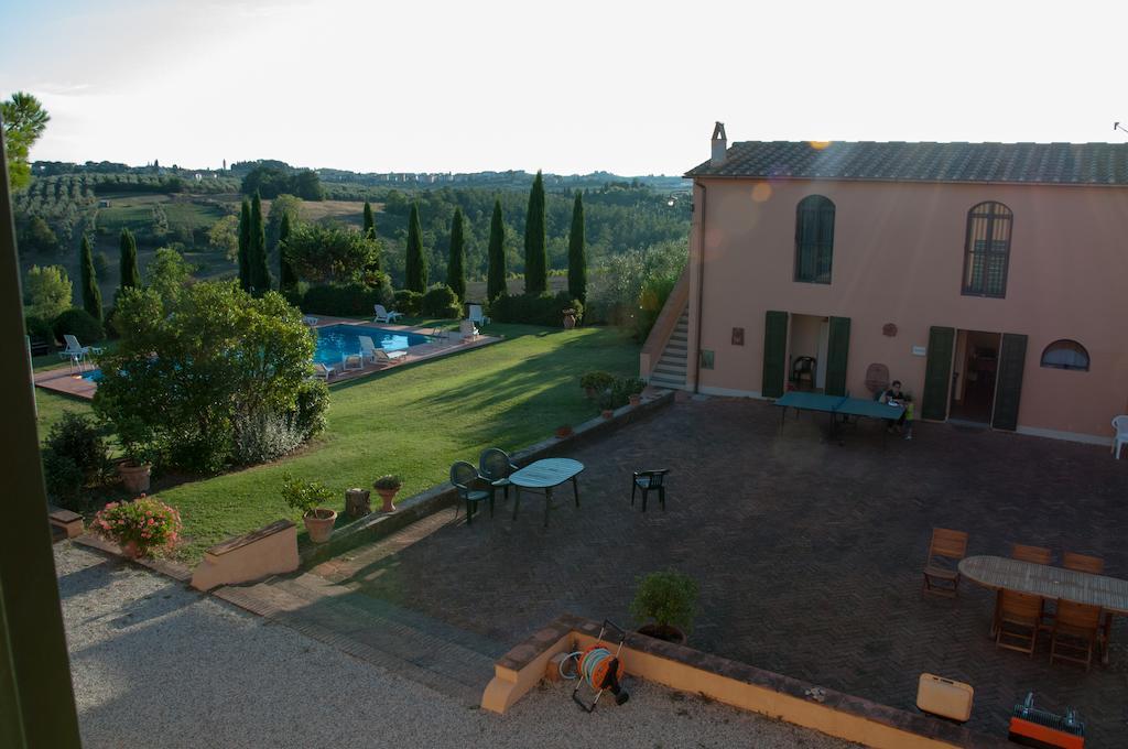 Agriturismo La Colombaia แชร์เรโต กุยดิ ภายนอก รูปภาพ